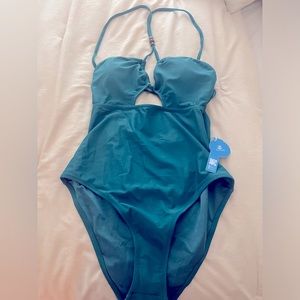 Cupshe one piece bathing suit.